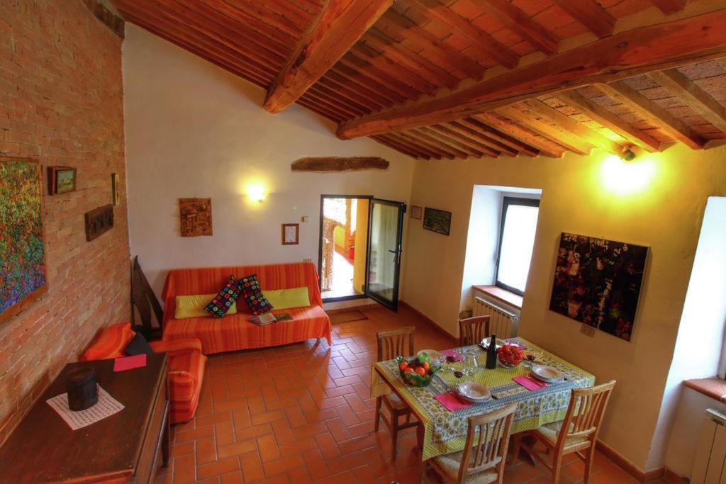 Podere Il Tigliolo กัสตีลีโยเน ดิ ออร์ชา ภายนอก รูปภาพ